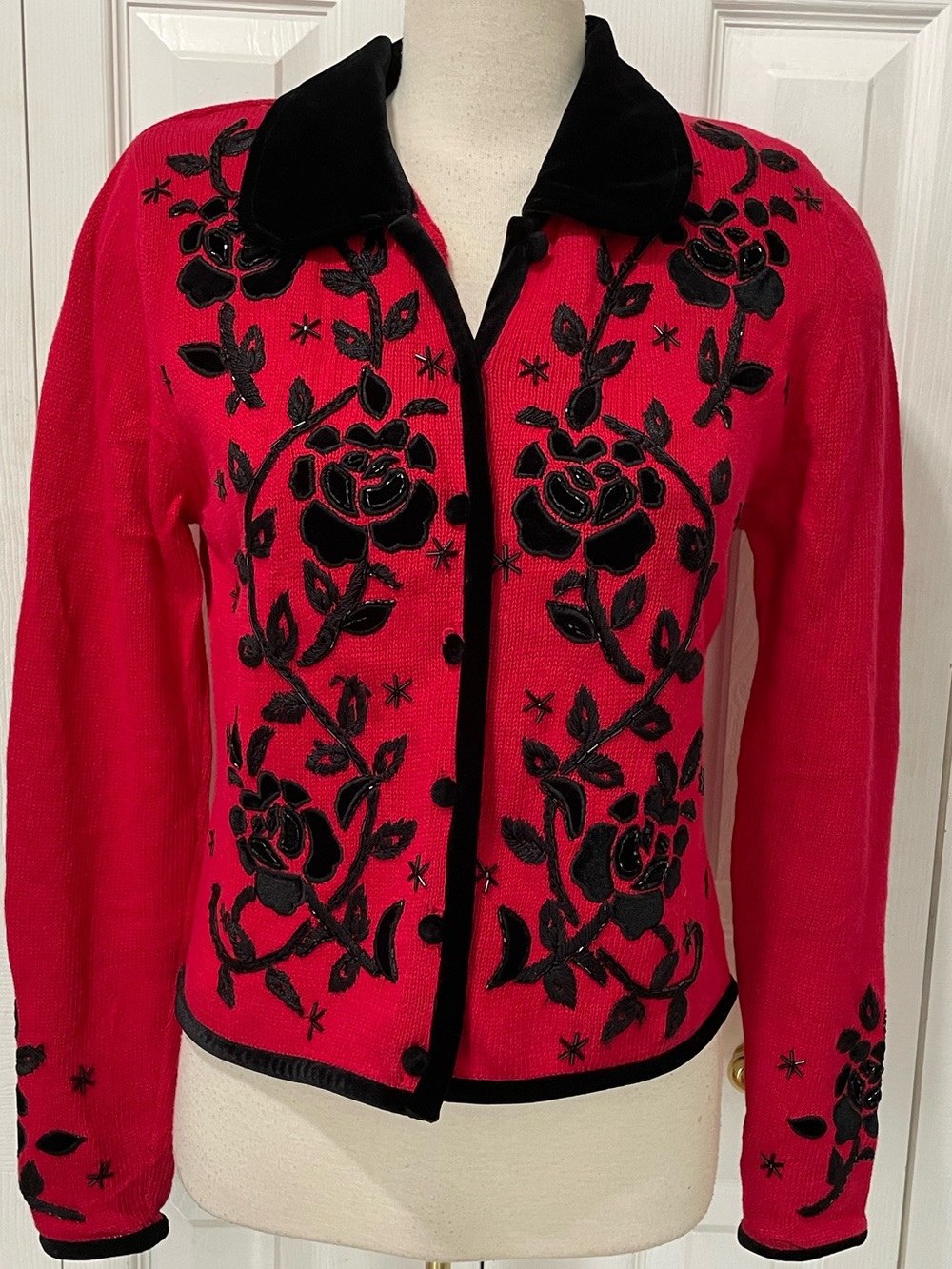 Vintage Women's Red Floral Embroidered Cardigan with Black Velvet Trim